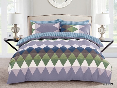 КПБ Cleo Поплин "Pure Cotton" полуторный 145*215*1 150*220*1(±5) 70*70*2(±2) в ПВХ (15/260-PC, Геометрия, Мультиколор) КПБ Cleo Поплин "Pure Cotton" полуторный 145*215*1 150*220*1(±5) 70*70*2(±2) в ПВХ (15/260-PC, Геометрия, Мультиколор)