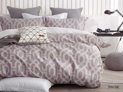 КПБ Cleo сатин набивной "Satin de Luxe" полуторный 150*210*1 160*230*1(±5) 70*70*2(±2) (15/599-SK, Геометрия, Бежевый) КПБ Cleo сатин набивной "Satin de Luxe" полуторный 150*210*1 160*230*1(±5) 70*70*2(±2) (15/599-SK, Геометрия, Бежевый)