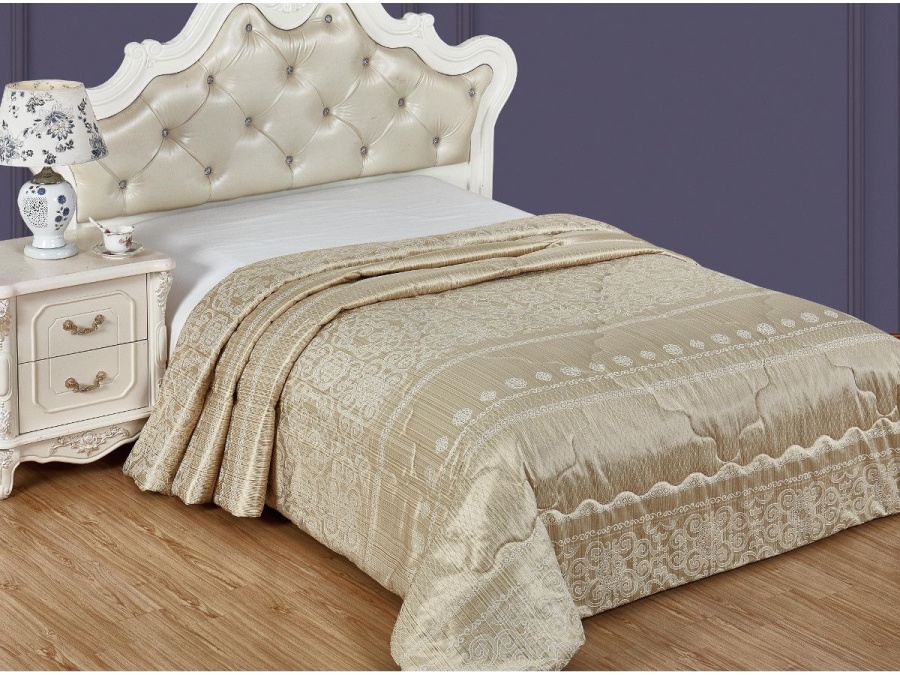 Покрывало Cleo "DUVAL" 006-GD